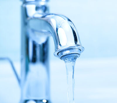 En vandhane der løber