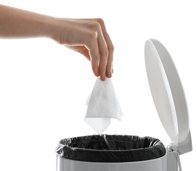 Smid kun vådservietter i skraldespanden - ikke i toilettet