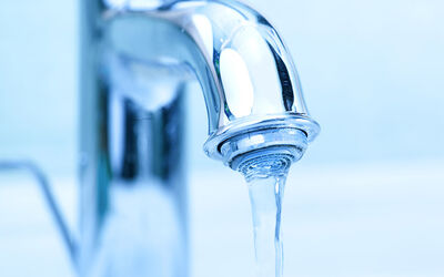 En vandhane der løber